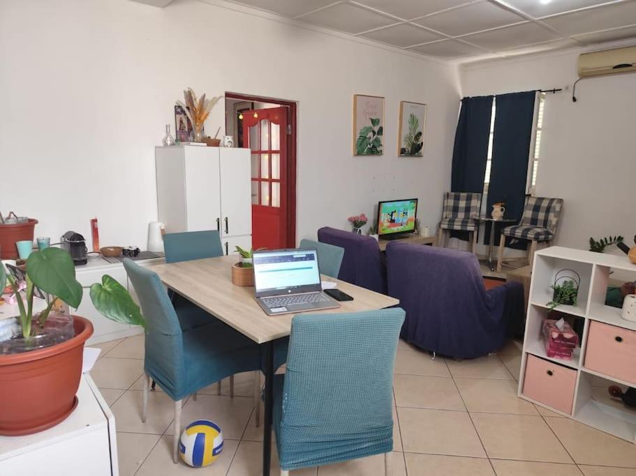 Mendes Family Homestay - B&B In The Heart Of Praia Exterior photo